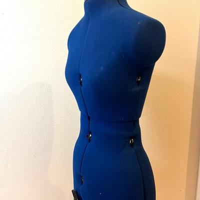 Adjustable Dress Form *Read Details