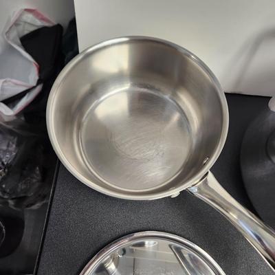 Duxtop Induction Cooktop Expert with Pots and Lids with manual