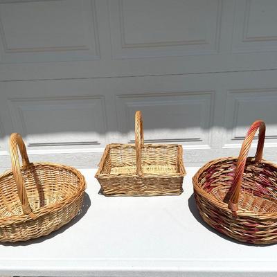 Lot of 7 Baskets