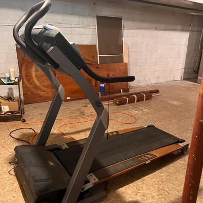 Nordic Track 7600R Treadmill - Tested Working