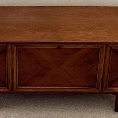 Vintage Lane Cedar Chest