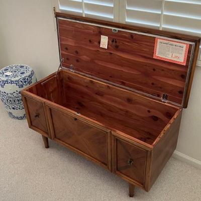 Vintage Lane Cedar Chest