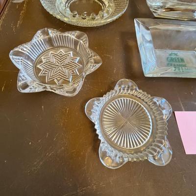 Lot of crystal Ashtrays