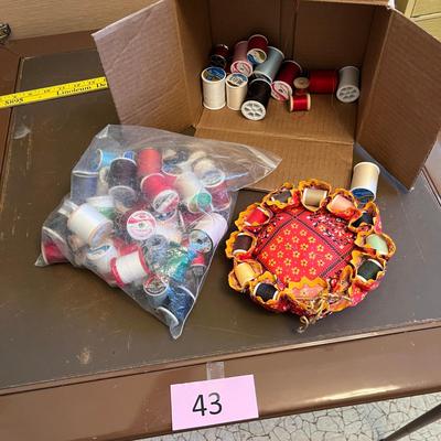 Thread & Pin cushion