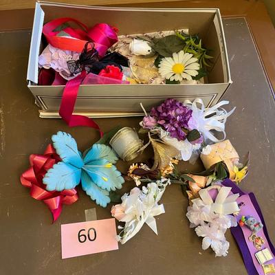 Lot of floral items
