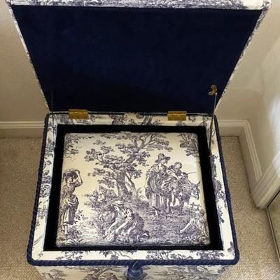 Blue And White Toile Decorative Nesting/Storage Boxes