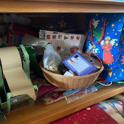 Wrapping paper and ribbon