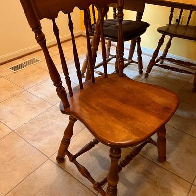 Ethan Allen Kitchen Table w/ Chairs and Leaf