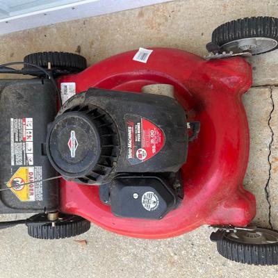 YARD MACHINES 21â€ Cut Push Mower *NOT RUNNING*