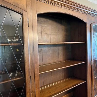 ETHAN ALLEN CLASSIC  Manor  Cabinet