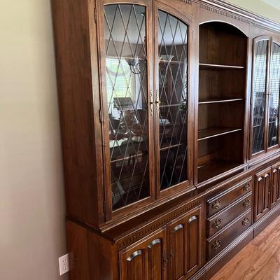 ETHAN ALLEN CLASSIC  Manor  Cabinet