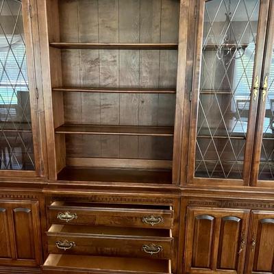 ETHAN ALLEN CLASSIC  Manor  Cabinet