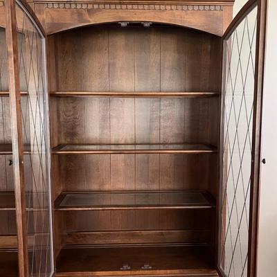 ETHAN ALLEN CLASSIC  Manor  Cabinet