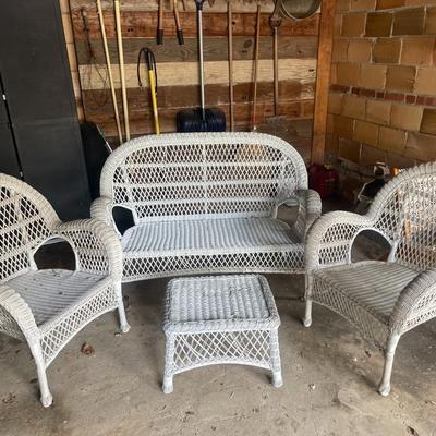 PIER 1 IMPORTS 4 PIECE WICKER SET (WHITE CUSHIONS INCLUDED)