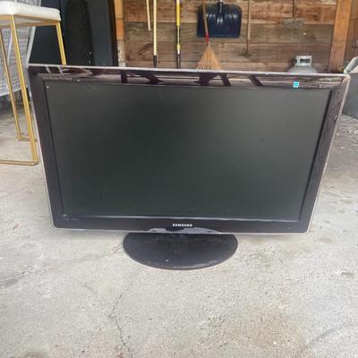MEDIUM SAMSUNG TV (NO CORDS)