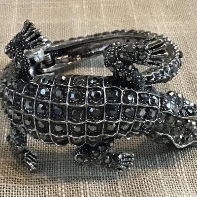 Alligator ðŸŠ Hinged Stone Bracelet