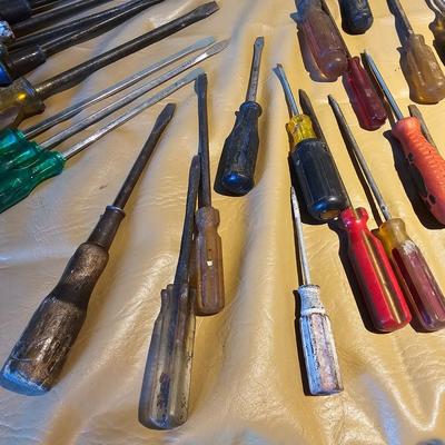 Assortment of Screwdrivers Inc. NIB (WS2-JS)