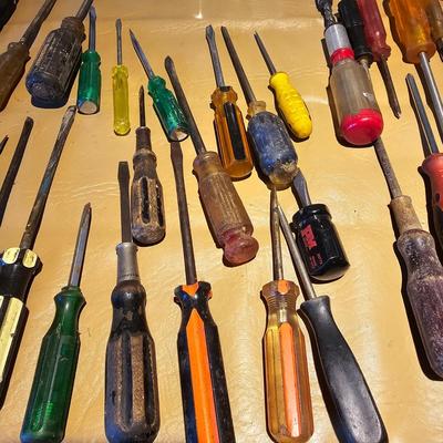 Assortment of Screwdrivers Inc. NIB (WS2-JS)