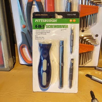 Assortment of Screwdrivers Inc. NIB (WS2-JS)