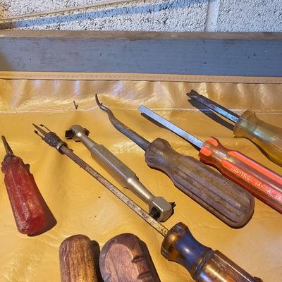 Assortment of Screwdrivers Inc. NIB (WS2-JS)