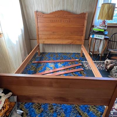 Full Size Hickory Butter Mold Bed (UB-RG)