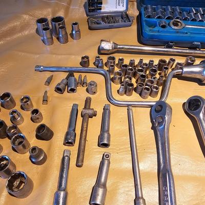 Assorted  Sockets & Ratchets  (WS2-JS)