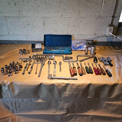 Assorted  Sockets & Ratchets  (WS2-JS)