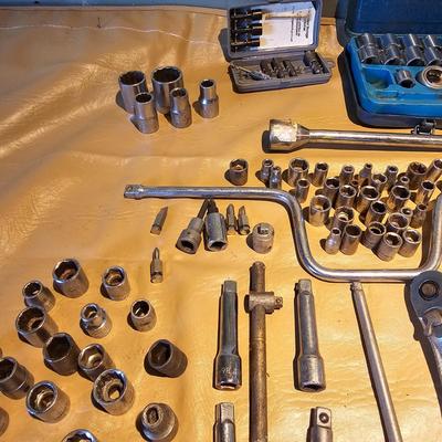 Assorted  Sockets & Ratchets  (WS2-JS)