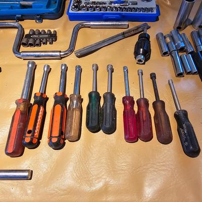 Assorted  Sockets & Ratchets  (WS2-JS)