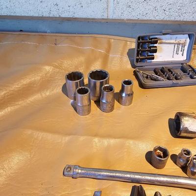 Assorted  Sockets & Ratchets  (WS2-JS)