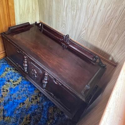 Cavalier Cedar Lined Chest (UB-RG)