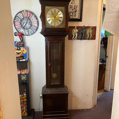 Working antique grandfather clock