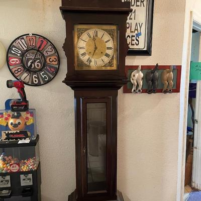 Working antique grandfather clock