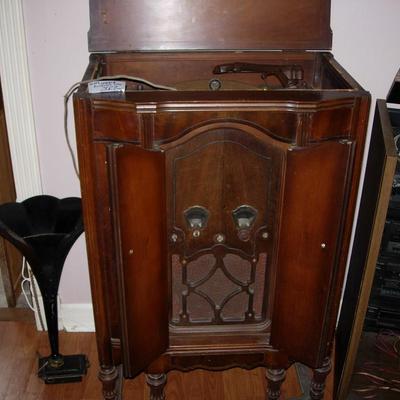 Antique RCA Phonograph