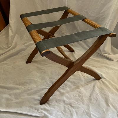 Four Luggage Stands (UB-RG)