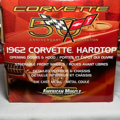 ERTL American Muscle 1962/1953 Chevy Corvette 1/18 Diecast Collectible Cars (UB-RG)