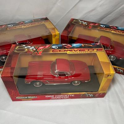 ERTL American Muscle 1962/1953 Chevy Corvette 1/18 Diecast Collectible Cars (UB-RG)