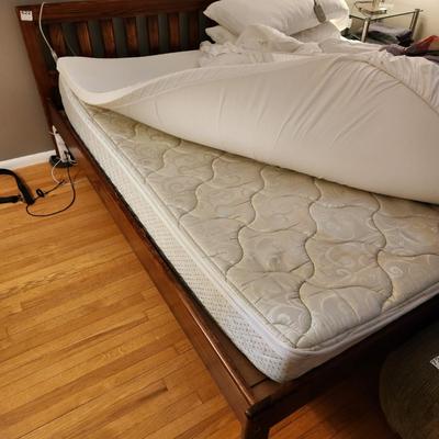 King Size Sleep number 3000 Bed Platform Bed w Wood  Headboard Mattress included