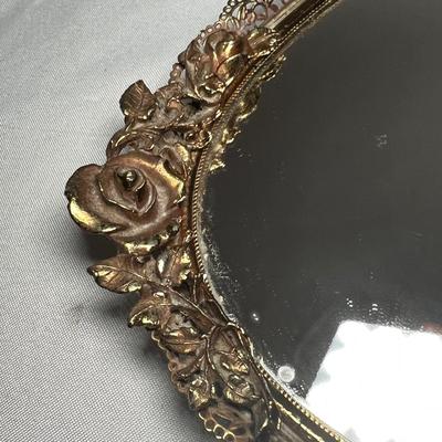 Vintage Vanity (UBA-RG)