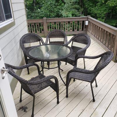 Rattan Outdoor Table and Five Chairs (D-KD)