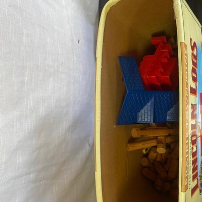 Vintage Lincoln Logs