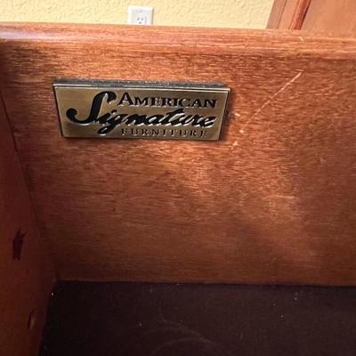 American Signature China Cabinet (DR-MK)