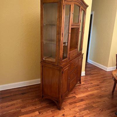 American Signature China Cabinet (DR-MK)
