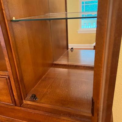 American Signature China Cabinet (DR-MK)