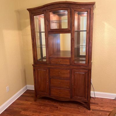 American Signature China Cabinet (DR-MK)