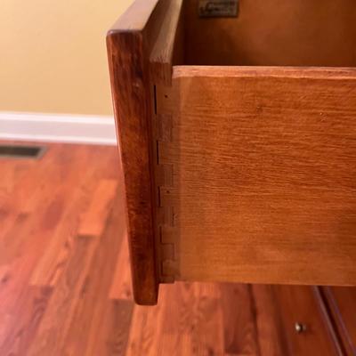 American Signature China Cabinet (DR-MK)