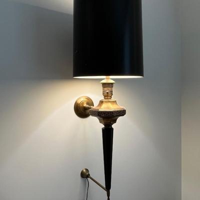 PAIR OF MID CENTURY HOLLYWOOD REGENCY WALL MOUNTED LAMPS