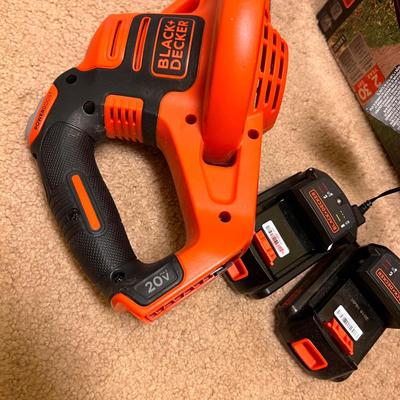 Black + Decker Leaf Blower + 2 Charger Bases