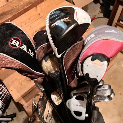 Vintage Golf Club Bag with Clubs