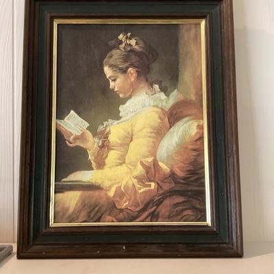 Young girl, reading